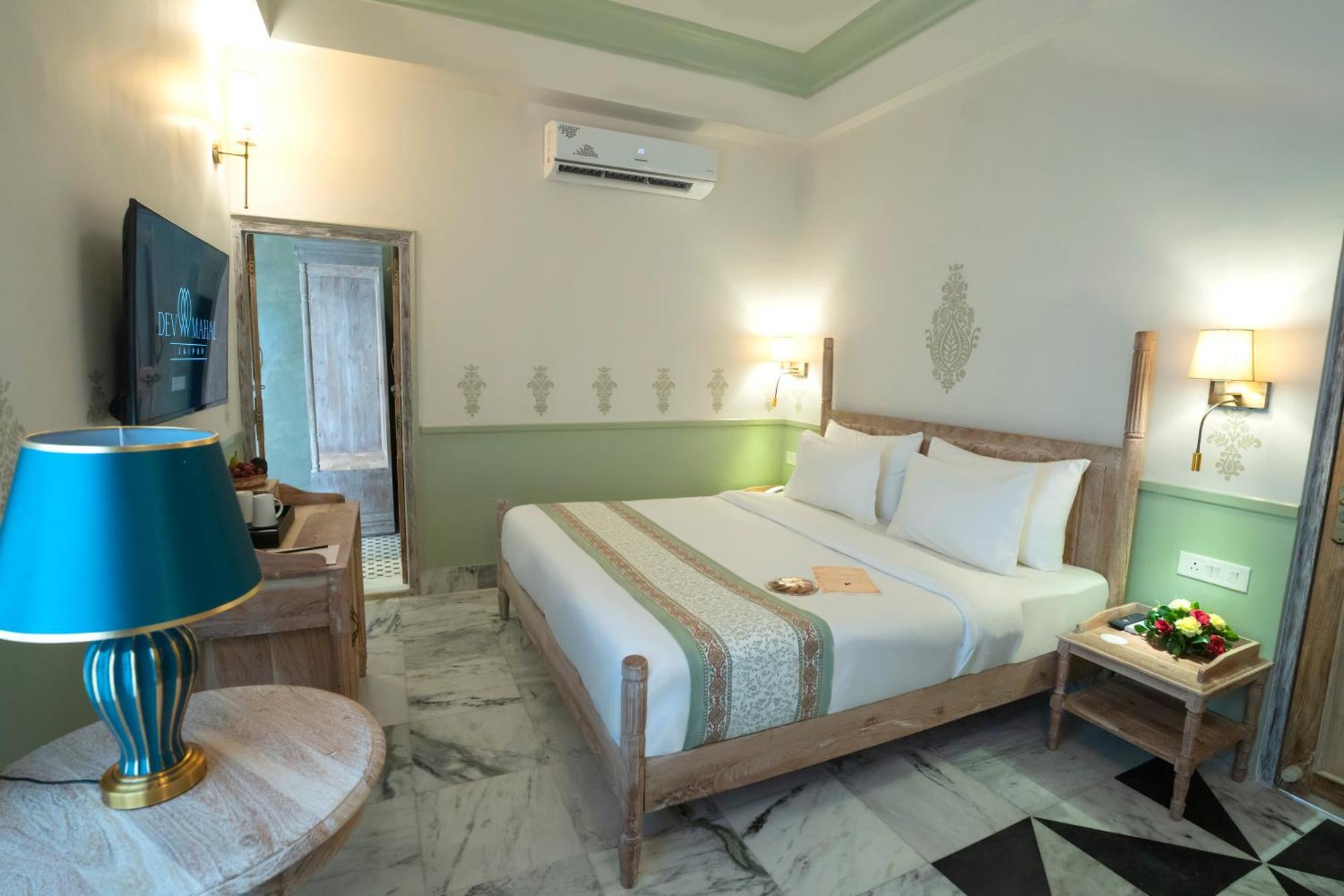 Dev Mahal - A Boutique Heritage Hotel Jaipur Luaran gambar
