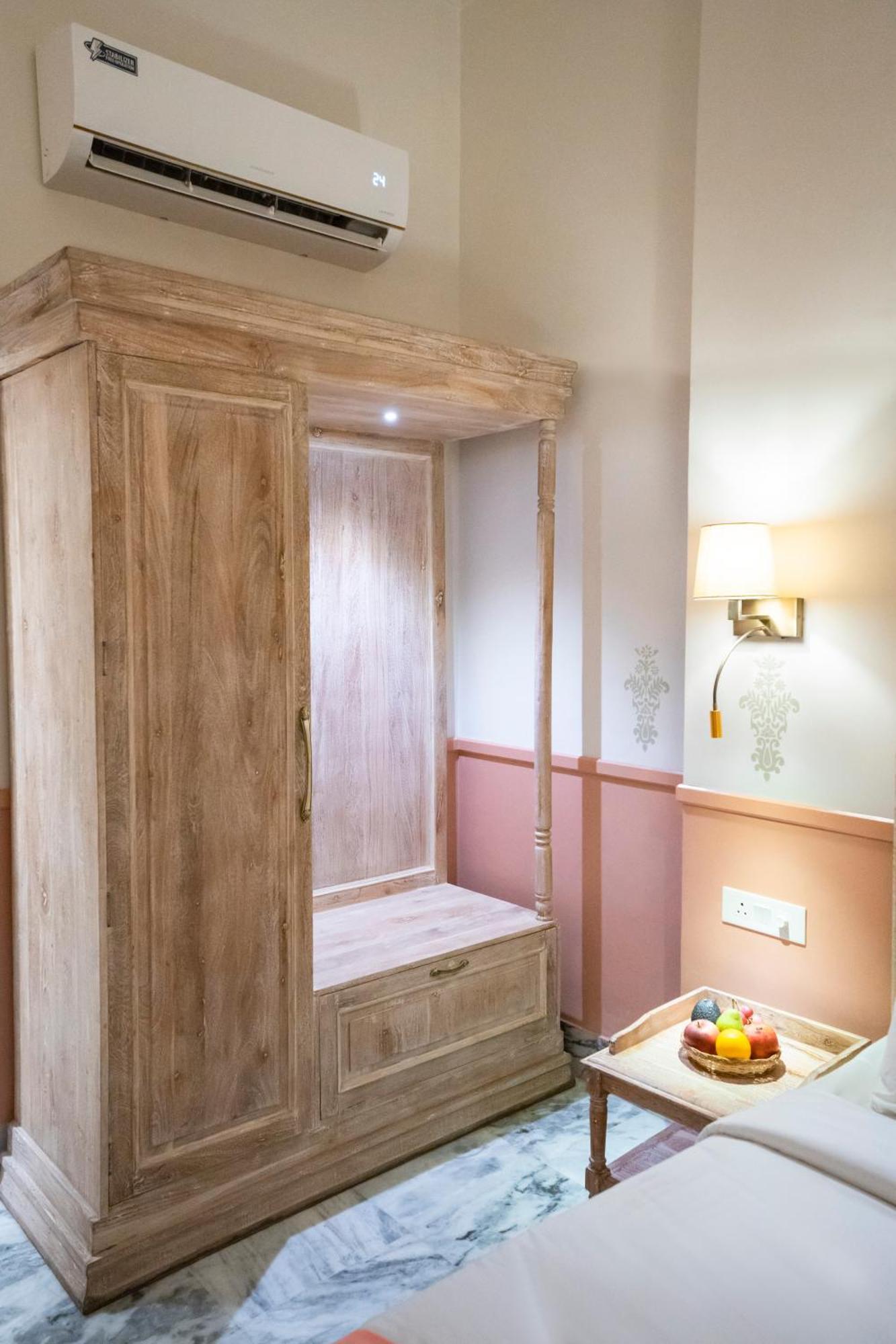 Dev Mahal - A Boutique Heritage Hotel Jaipur Luaran gambar