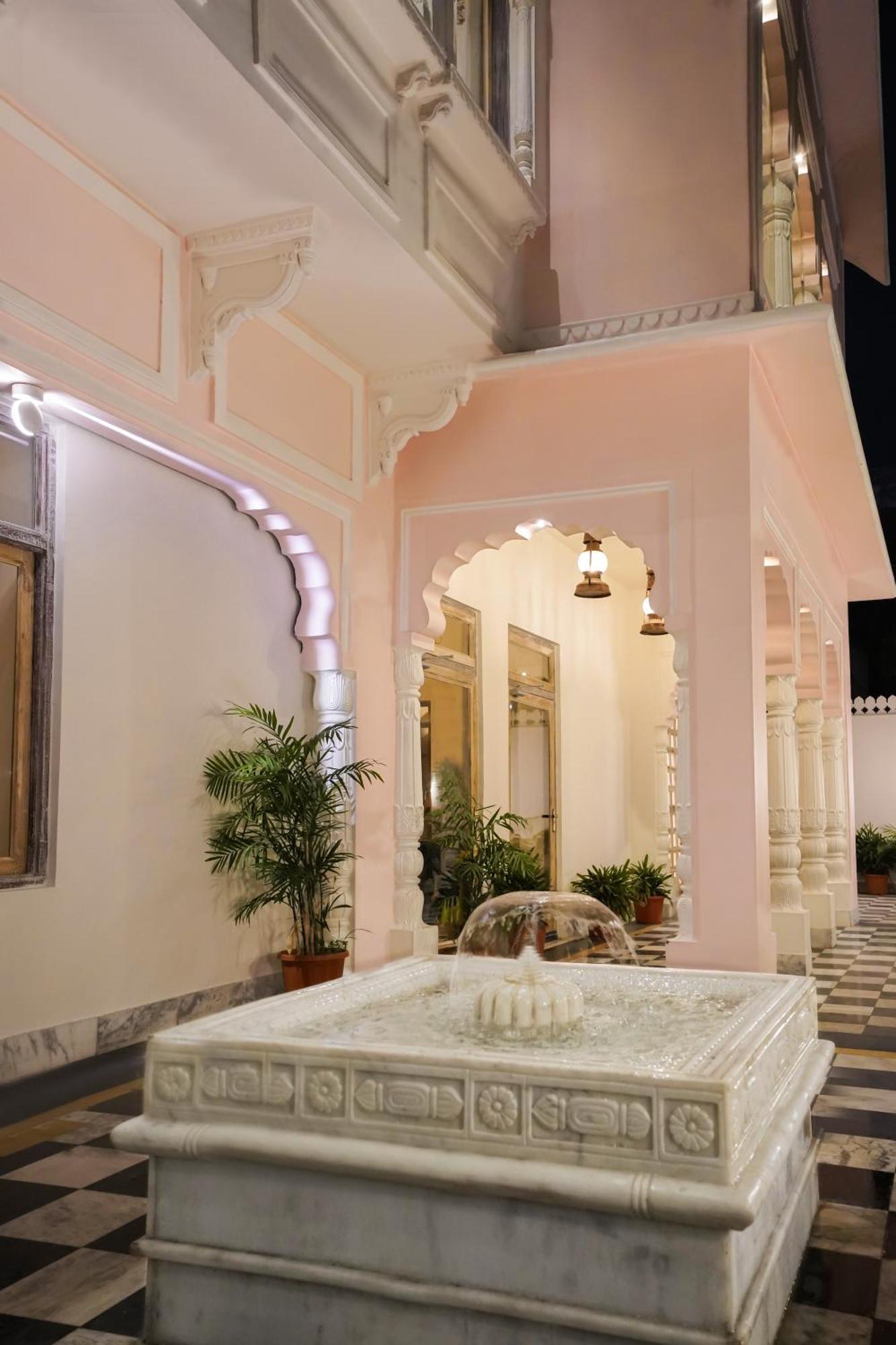 Dev Mahal - A Boutique Heritage Hotel Jaipur Luaran gambar
