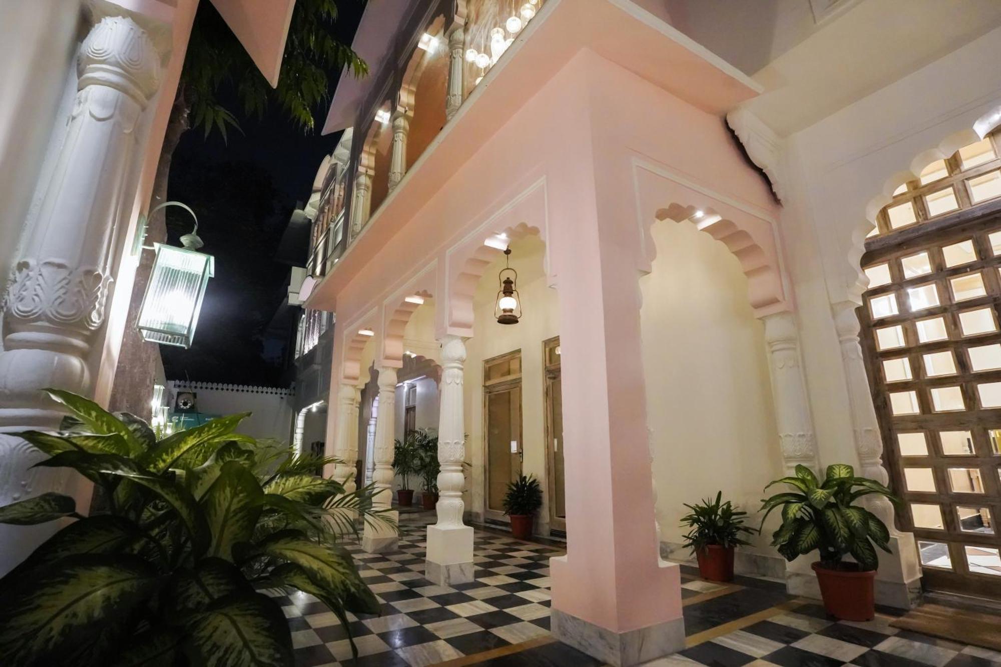 Dev Mahal - A Boutique Heritage Hotel Jaipur Luaran gambar